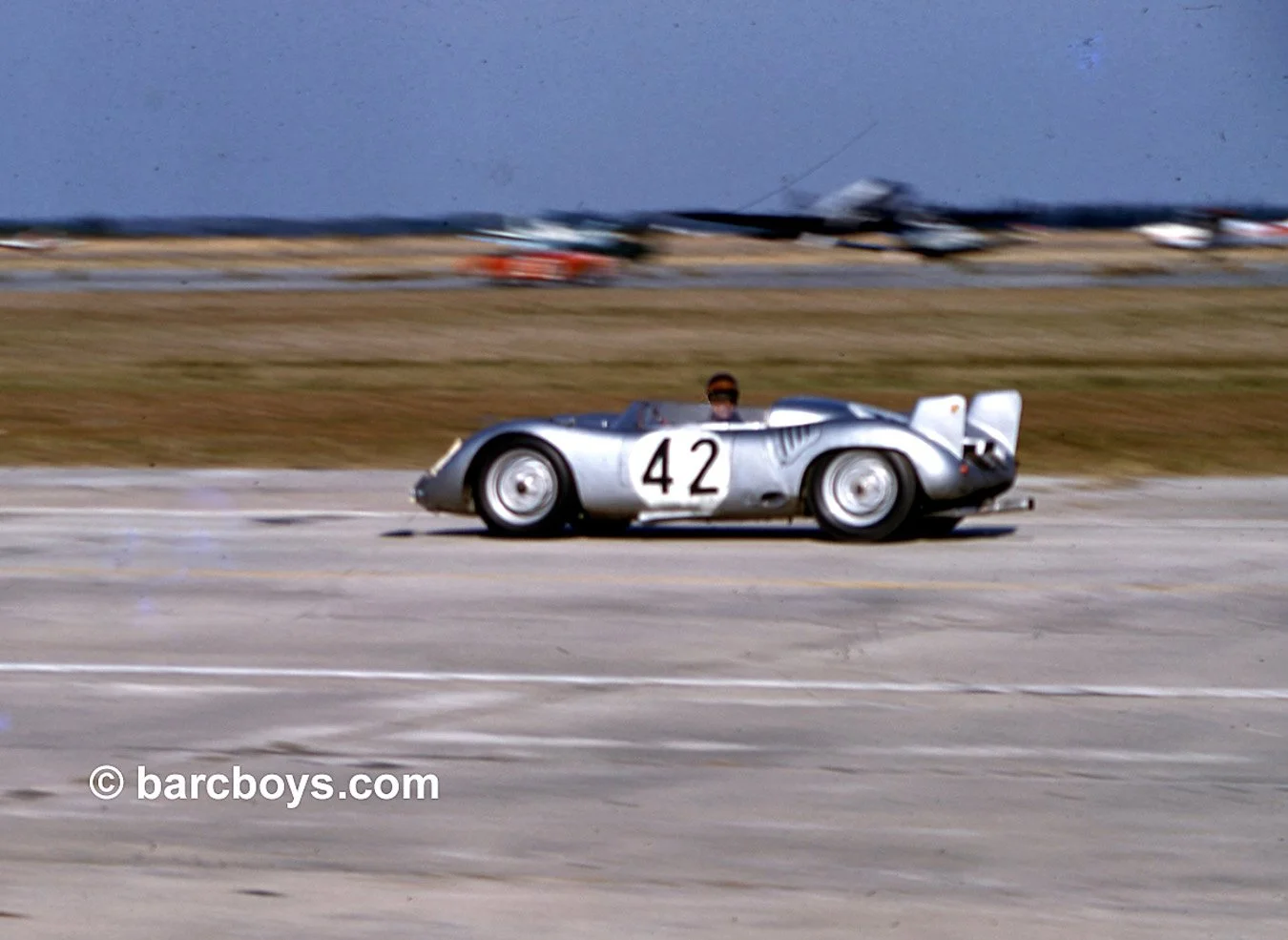 ブランド 新品 19インクラシックモデルバガッティレーシングカー - 雑貨